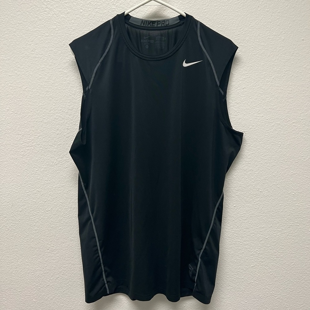 Nike Pro sleeveless workout tank
